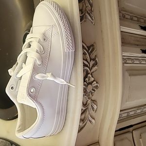 Converse white youth size 4 women's size 6